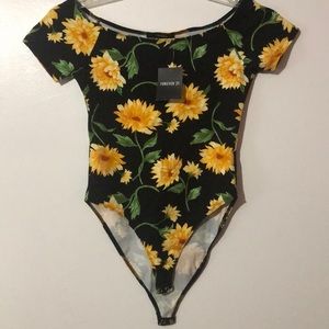 Forever 21 Wide Neck Daisy Bodysuit